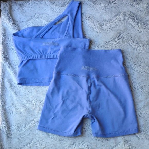 Beyond Yoga Purple Bike Shorts Set - Picture 3 of 4